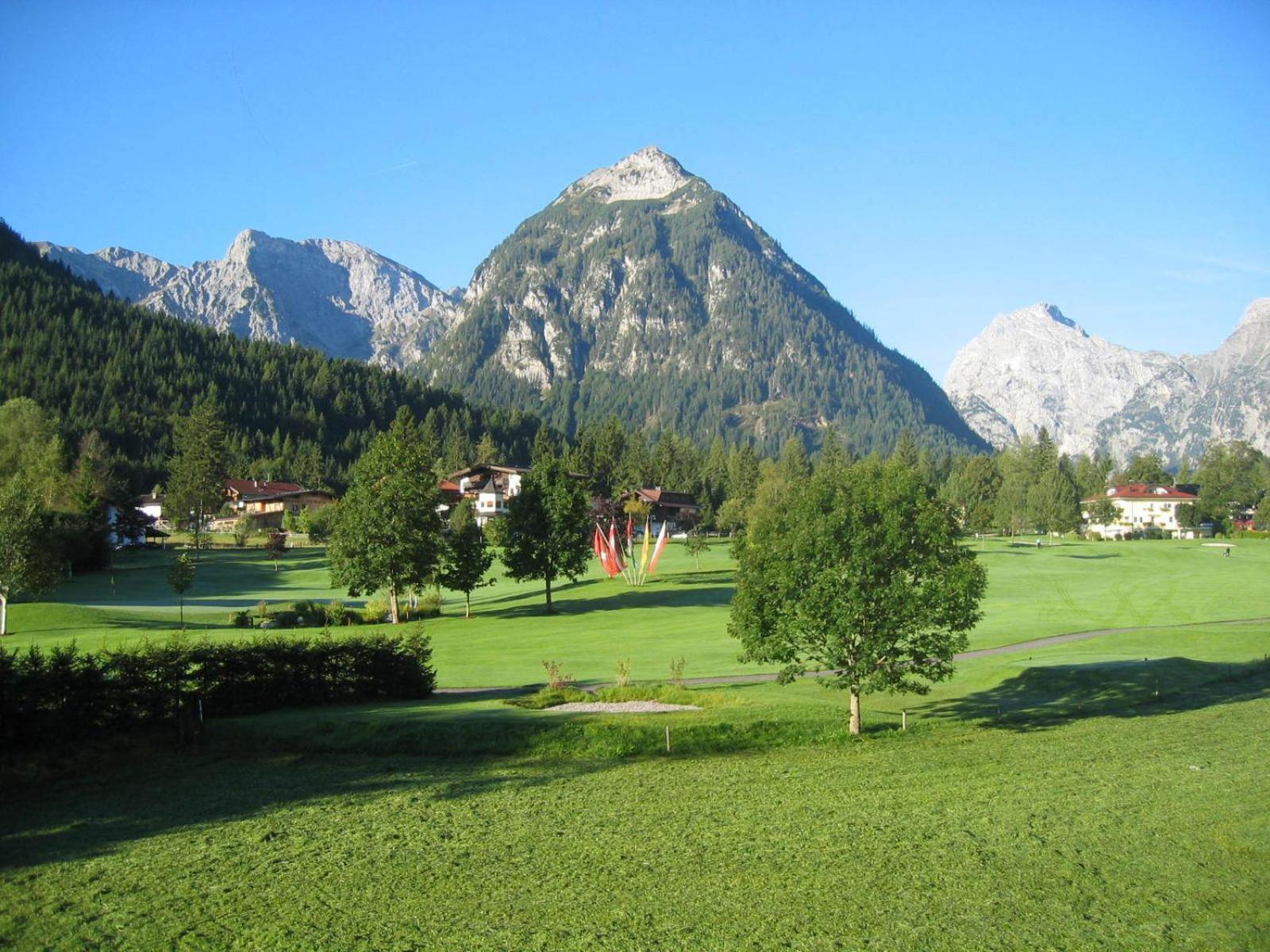 Hotel Garni Berghof Пертизау Екстериор снимка