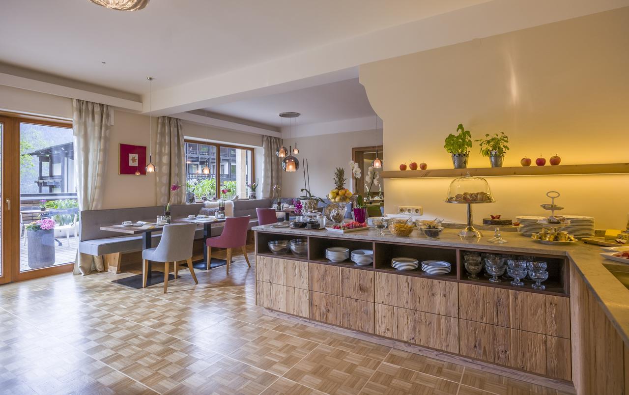 Hotel Garni Berghof Пертизау Екстериор снимка