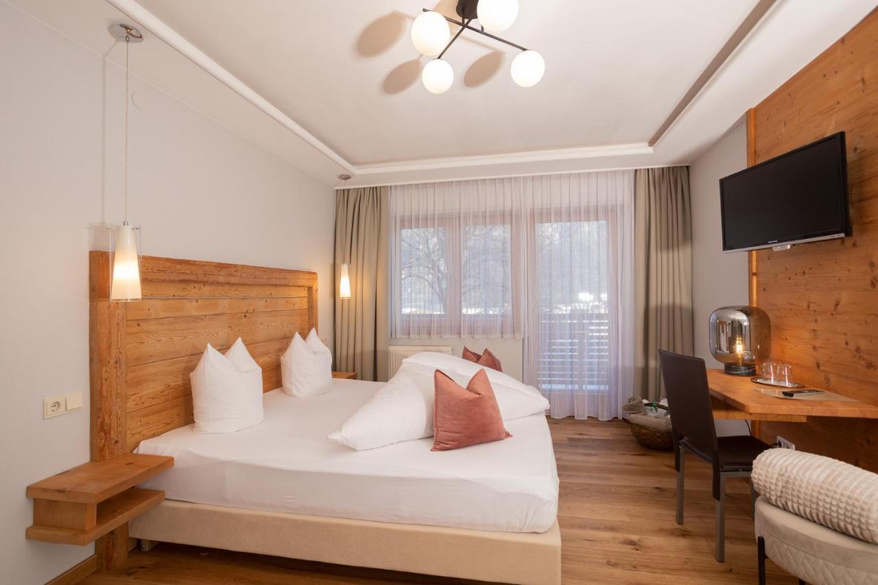 Hotel Garni Berghof Пертизау Екстериор снимка